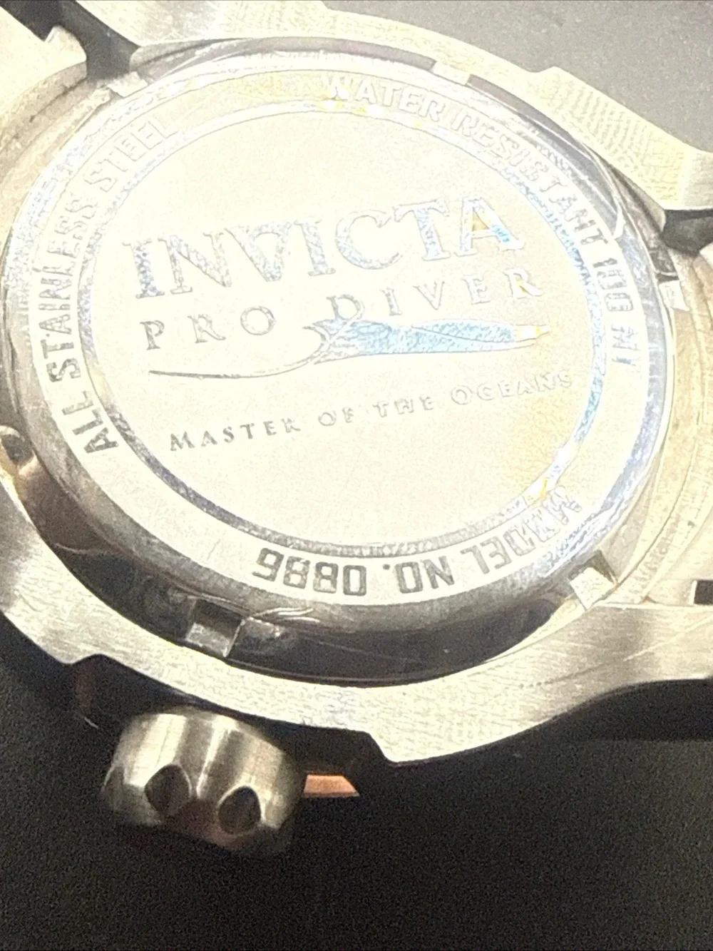 Invicta Pro Diver 0886 (a 52mm silver-tone stainless steel quartz New Battery